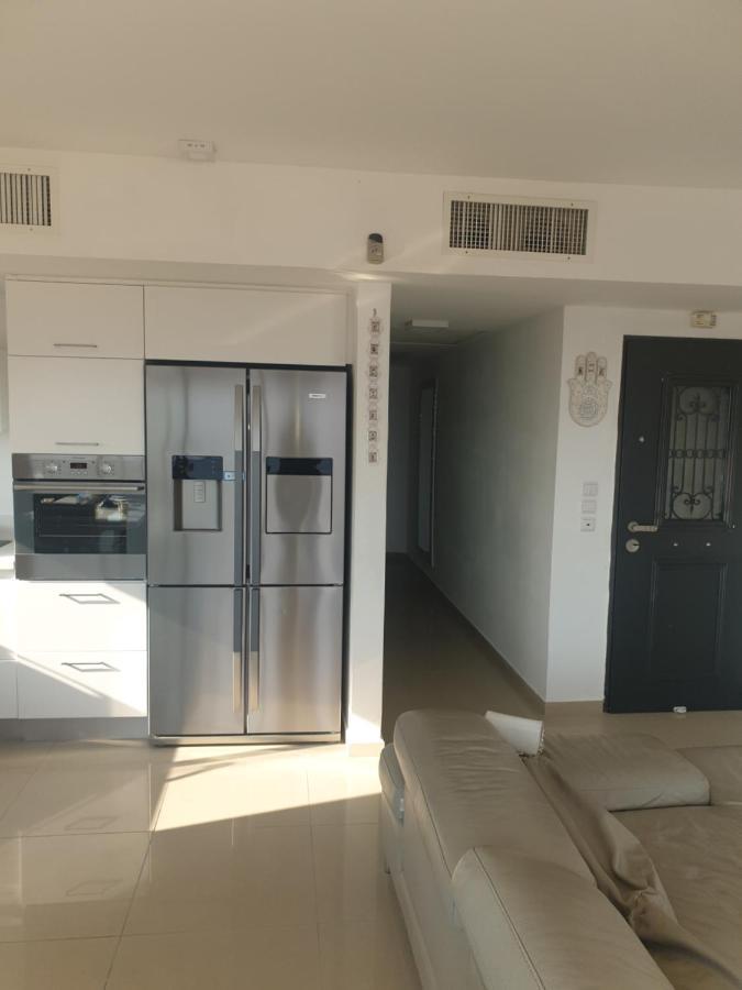 Luxury Exclusive Top Class Apartment On The Sea With Best Sea View And Jacuzzi רק למשפחות !!!! Eilat Buitenkant foto