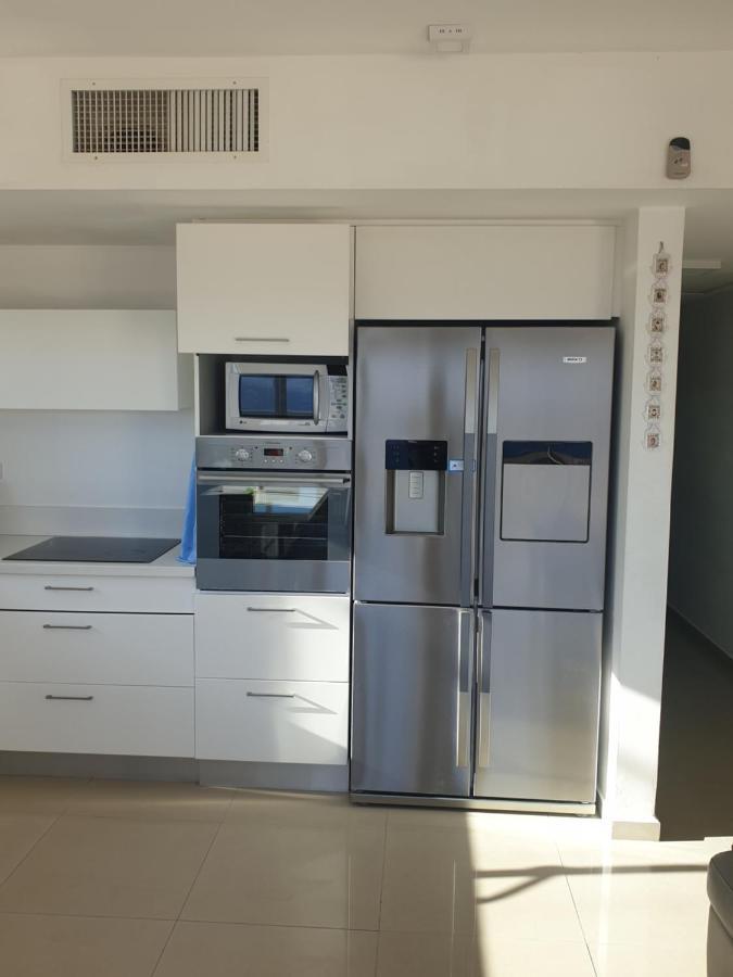 Luxury Exclusive Top Class Apartment On The Sea With Best Sea View And Jacuzzi רק למשפחות !!!! Eilat Buitenkant foto
